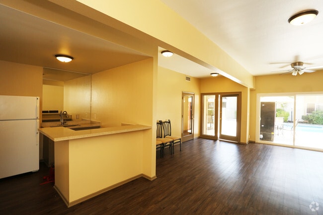 Interior Photo - Balboa Court
