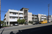Front - Villa Palms Apartments