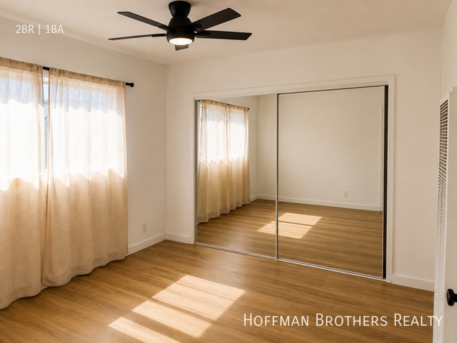 Photo - 716 W 81st St Unit 9