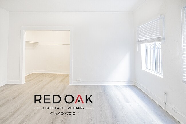 Photo - 822 S Park View St Unit 202