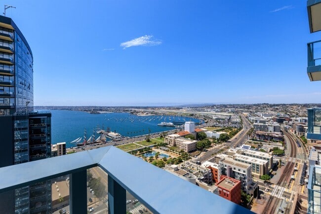 Building Photo - 1388 Kettner Blvd Unit 2806 Rental