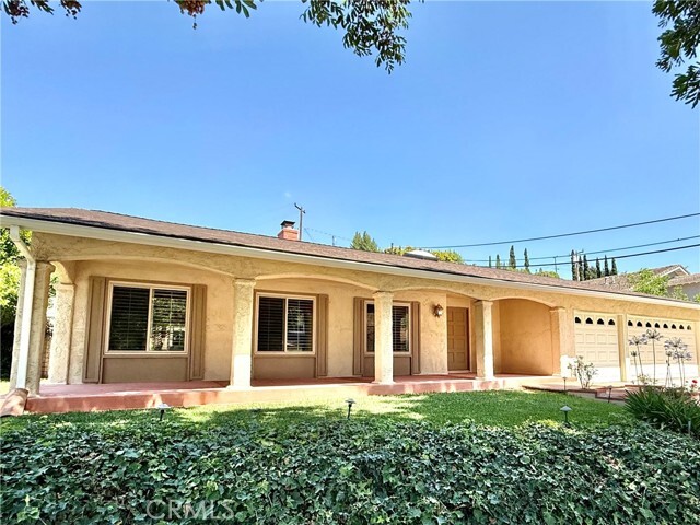 Building Photo - 2414 Sarandi Grande Dr
