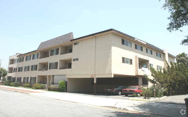 Photo - 1120 W Alhambra Rd