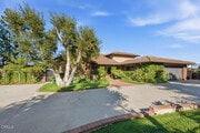 Photo - 290 St Katherine Dr
