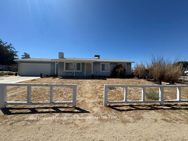 Cozy 3 Bed, 1 Bath - Cozy 3 Bed, 1 Bath House