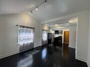 Photo - Cincinnati Duplex Apartment Unit 2426.5 Cincinnati St.