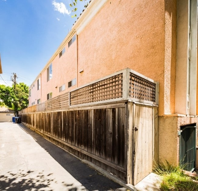 Building Photo - 2642 S. Sepulveda Blvd.