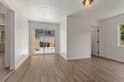Photo - 2218 S Redondo Blvd Apartments Unit B