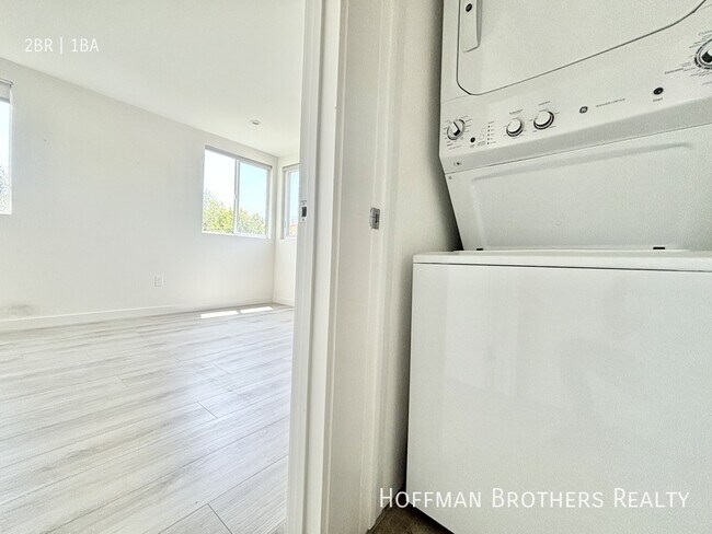 Photo - 727 Silver Lake Blvd