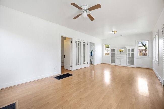Photo - 1712 1/2 W 39th St, REAR Unit REAR