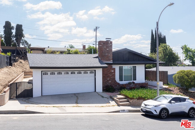 Photo - 1020 Larker Ave House