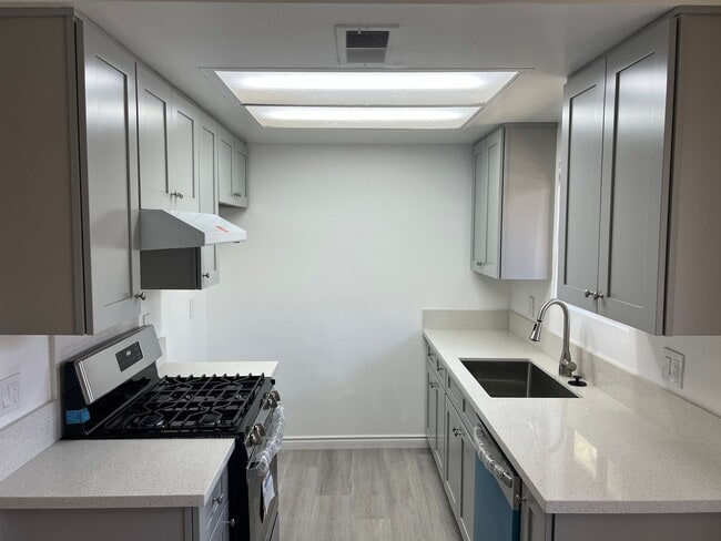 Building Photo - 221 Grayson Way Unit D