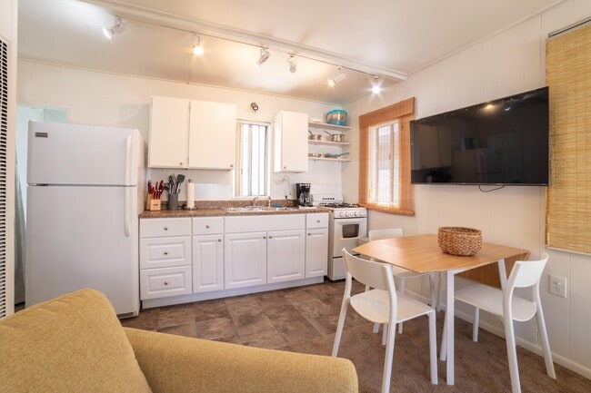 Photo - 612 Bayview Dr