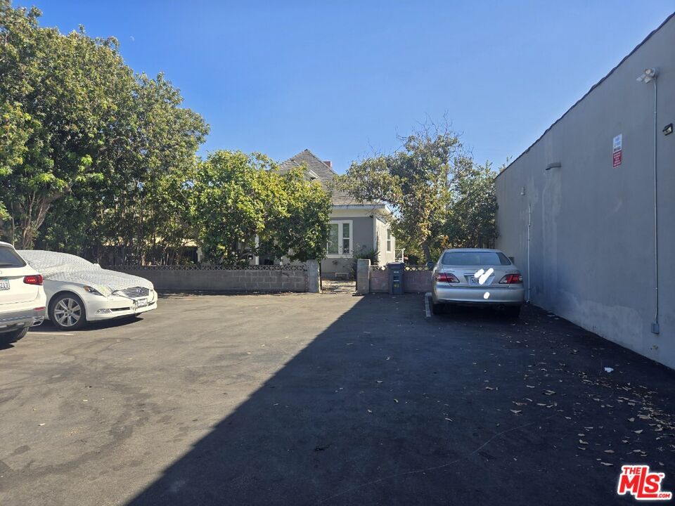 Photo - 1838 Marine Ave