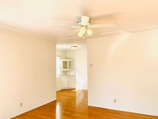 Photo - BEAUTIFUL 2BD/1BA CONDO IN CROWN POINT! W/ GARAGE & LAUNDRY! $3,595/mo Unit 4004 Promontory Street