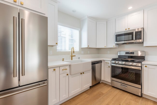 Photo - 5268 N Thorn St