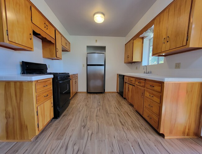 Photo - 330 Sky Vista Way