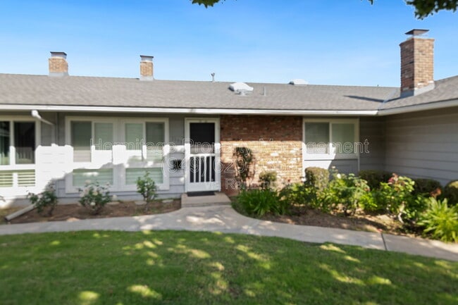 Building Photo - 1199 E 1st St