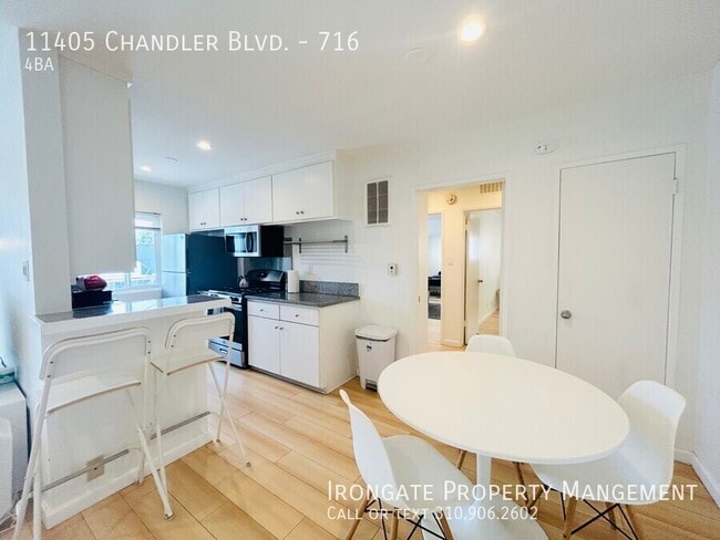 Photo - 11405 Chandler Blvd Unit 716