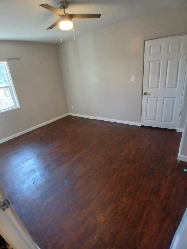 Photo - 743 Harris Ave