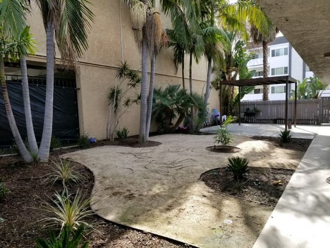 Photo - 3333 E Wilton St Unit 2