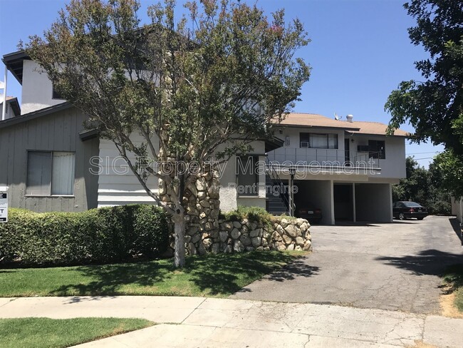 Building Photo - 10424 Parr Ave Unit #E