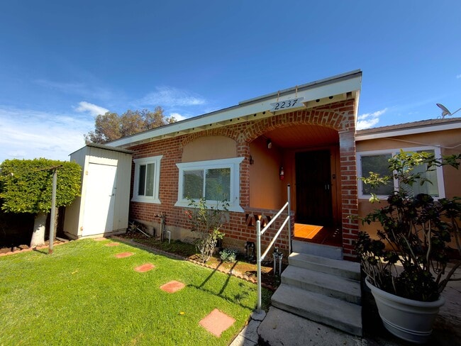 Building Photo - 2237 Prospect St