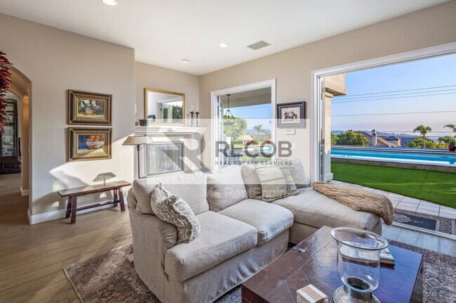 Photo - 3335 Caminito Daniella