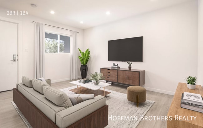 Building Photo - 1570 Yosemite Dr