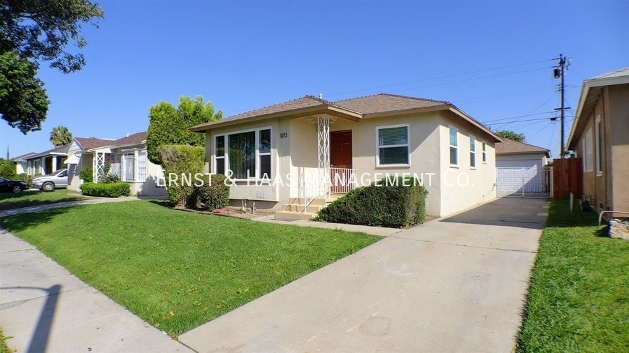 Photo - 1213 W 136th St