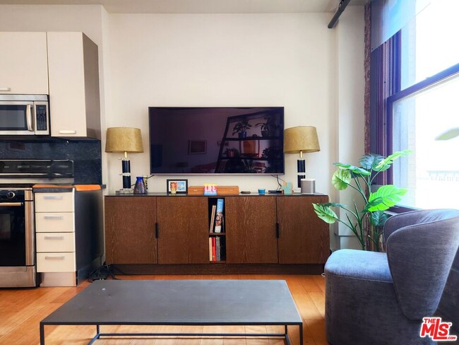 Photo - 460 S Spring St Unit 908