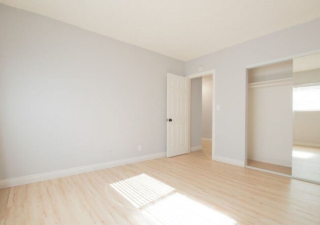 Photo - 125 E Spring St Unit 05