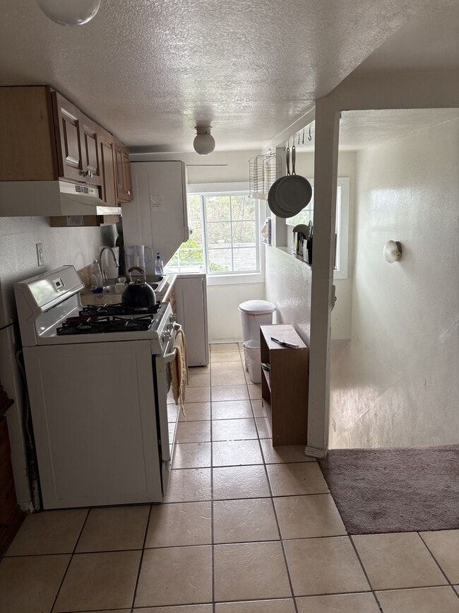 Photo - 144 E 60th St Unit 142 1.2