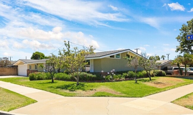 Photo - 526 N Emerald Dr