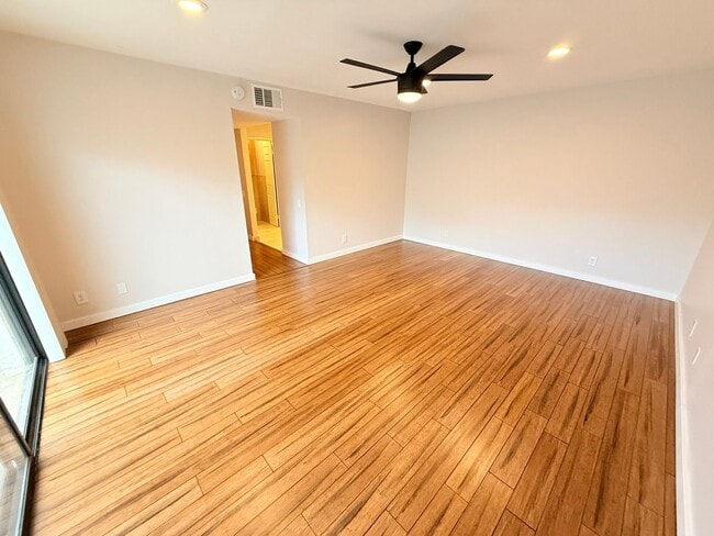 Building Photo - Beautifully Remodeled Condo in Saddlerock Estates Unit D