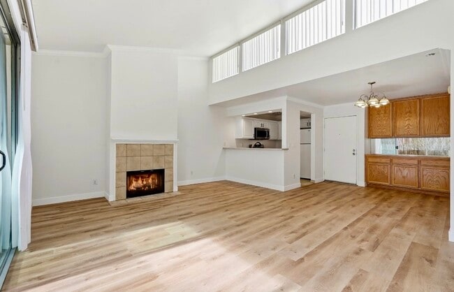 Photo - 5325 Newcastle Ave Unit 342