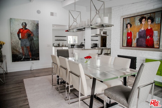 Photo - 24125 Bessemer St