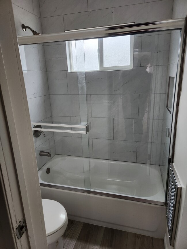 Photo - 5242 Cahuenga Blvd Unit #5