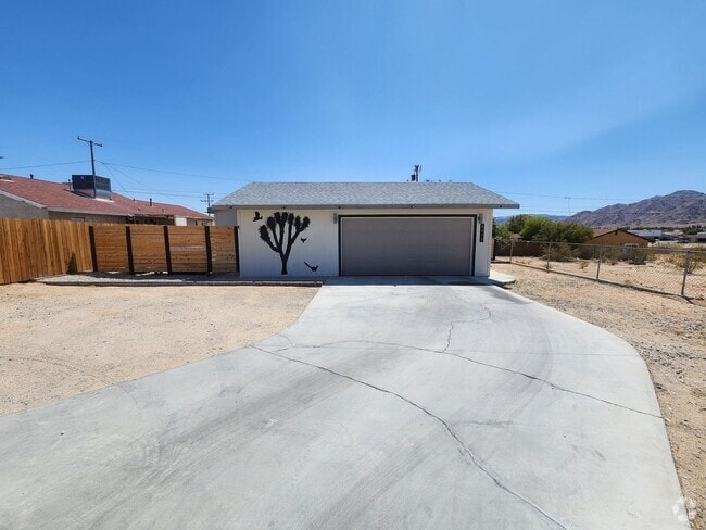 Building Photo - Fully Furnished 3 Bedroom Home coming July...