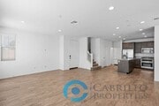 Photo - Spacious 3 bedroom Home w/2 car Garage in ...
