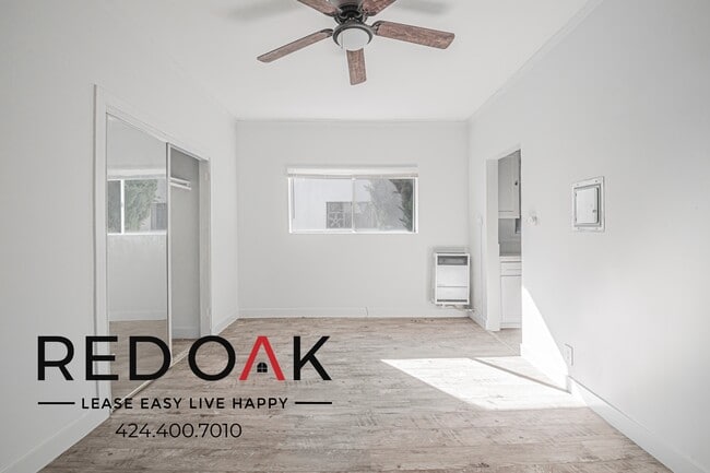 Building Photo - 979 S Oxford Ave Unit 205