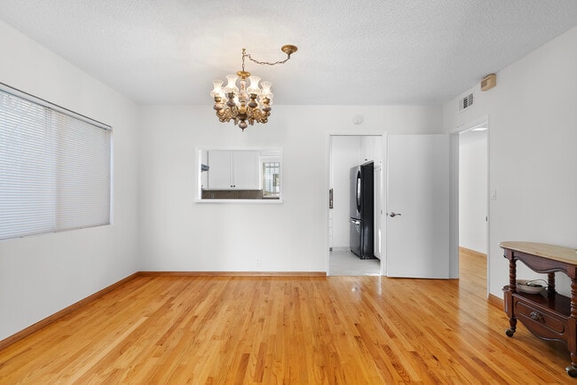 Photo - 824 S Shenandoah St Unit 2