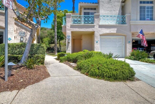 Photo - Beautiful 2 Bed, 2 Bath Sabre Springs Townhome with 1 Car Garage