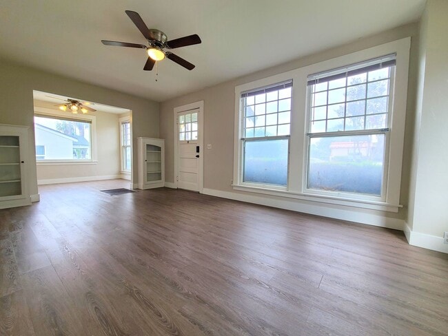 Photo - 11024 Evans St Unit Front House