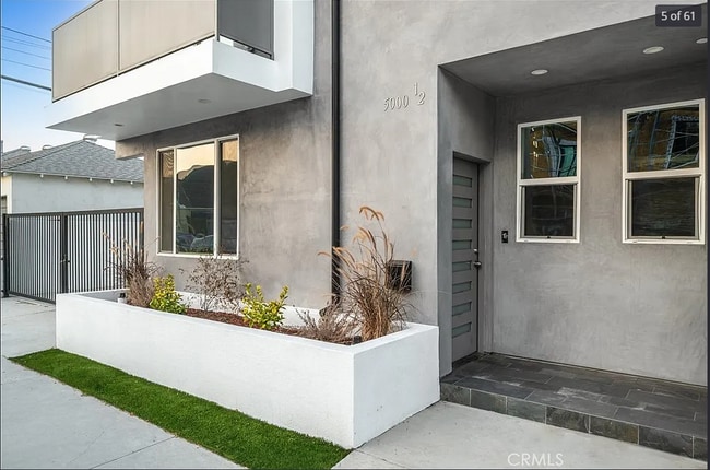 Photo - 10857 Morrison St Unit 10857 Morrison St