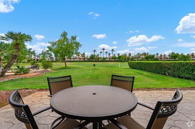 Building Photo - 20 Pebble Beach Dr Rental