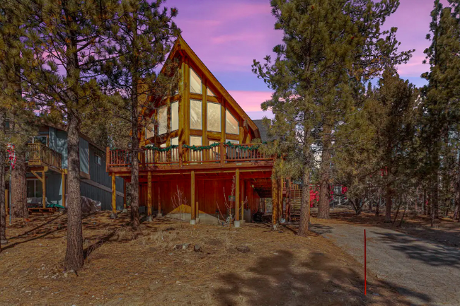 A gorgeous chalet-style home for all seasons! - 42816 Monterey St House