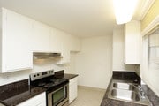 Photo - Glen Oaks Apartments
