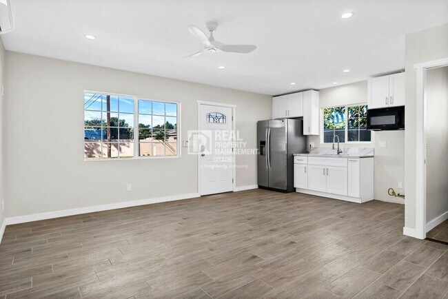 Photo - 940 E Anahurst Pl