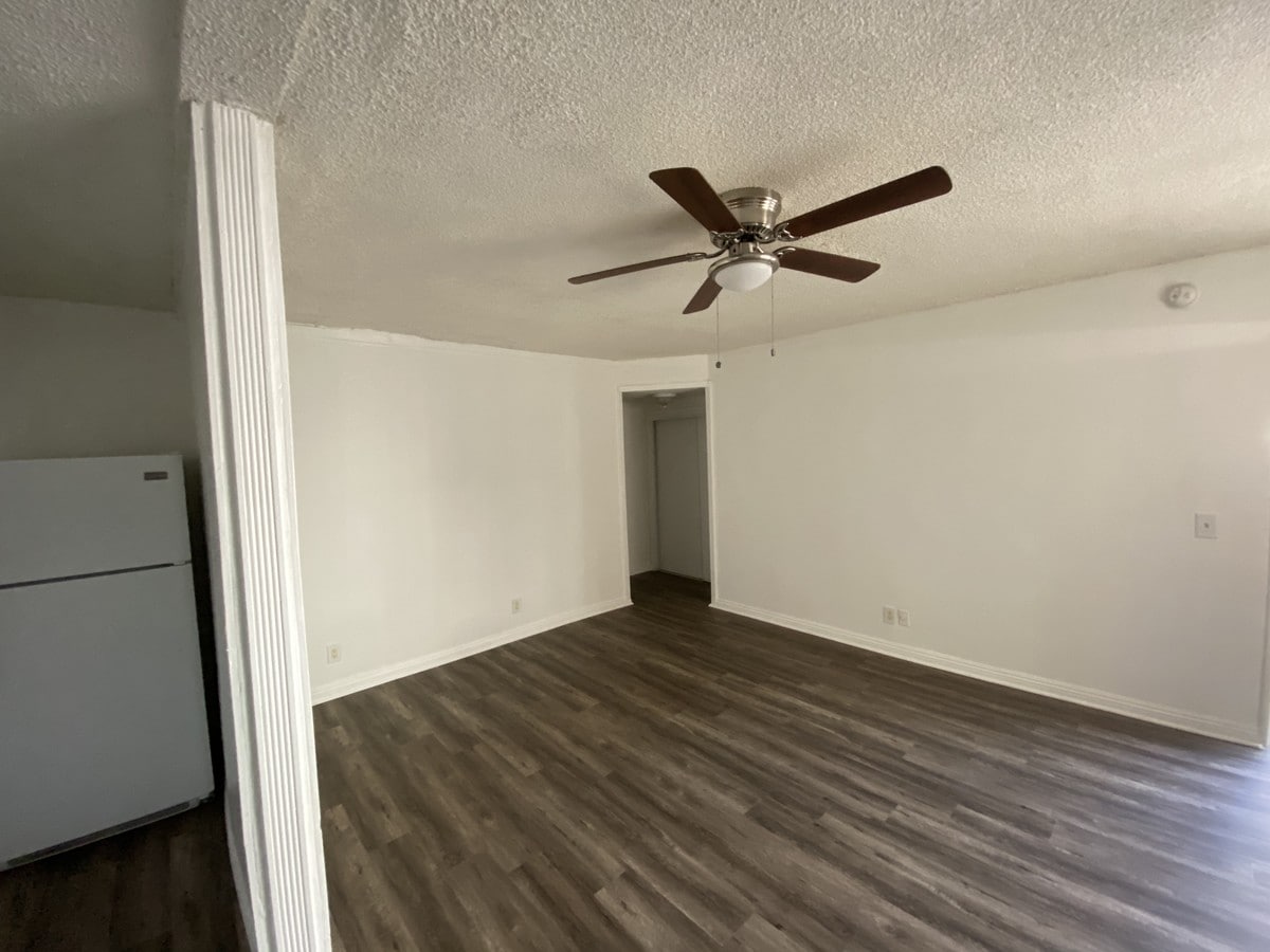 Photo - 4542 W 17th St Unit 1